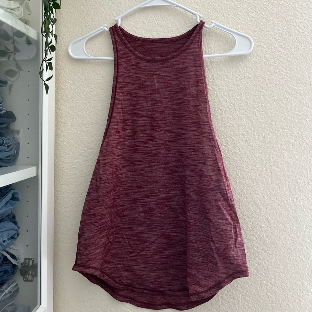 Lululemon top size 4